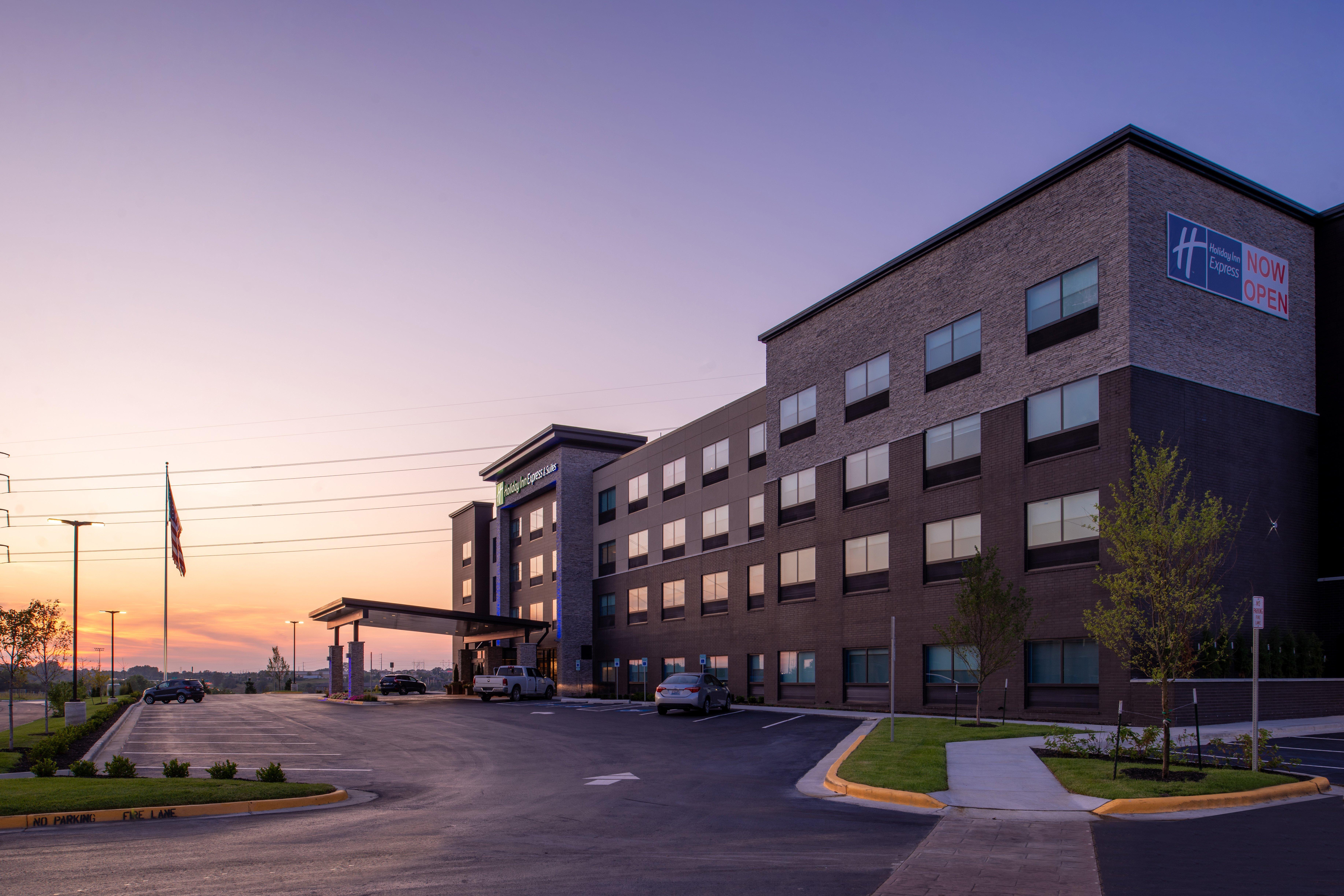 Holiday Inn Express & Suites - Olathe West By Ihg Ngoại thất bức ảnh